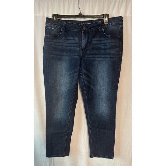 Maurices Women Size 18 Short Denim Blue Denim Straight Leg Jeans