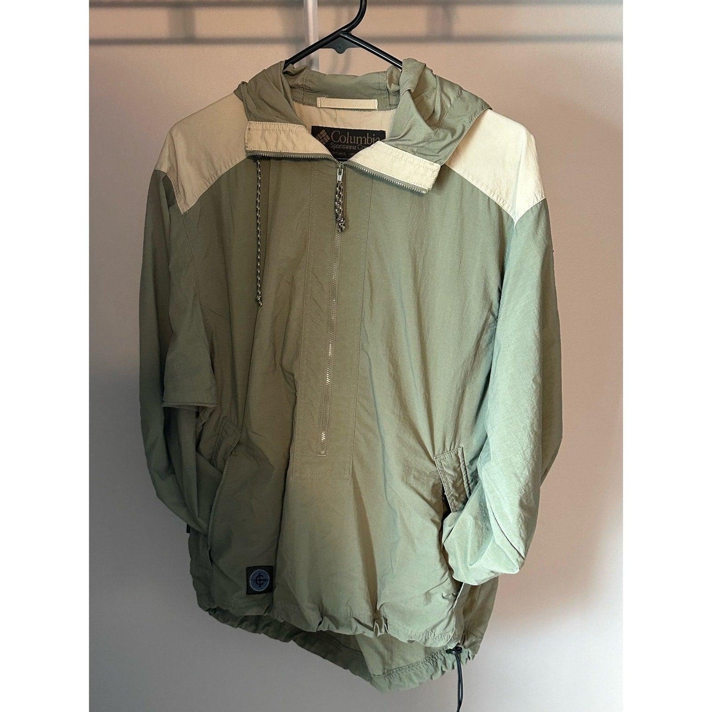 Vintage Columbia Men’s Small Green Windbreaker Jacket Pullover