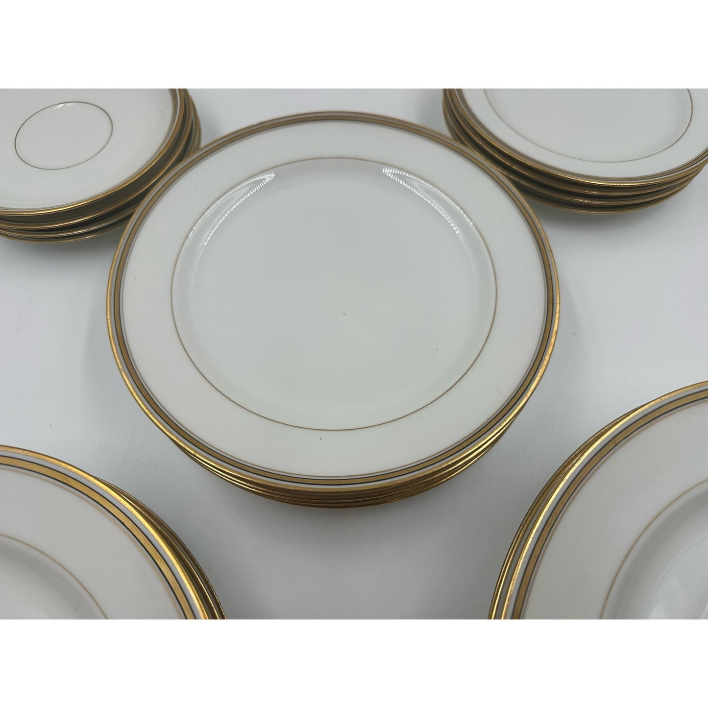 20 Piece Set of 24k Gold Haviland Limoges French Porcelain Dinnerware