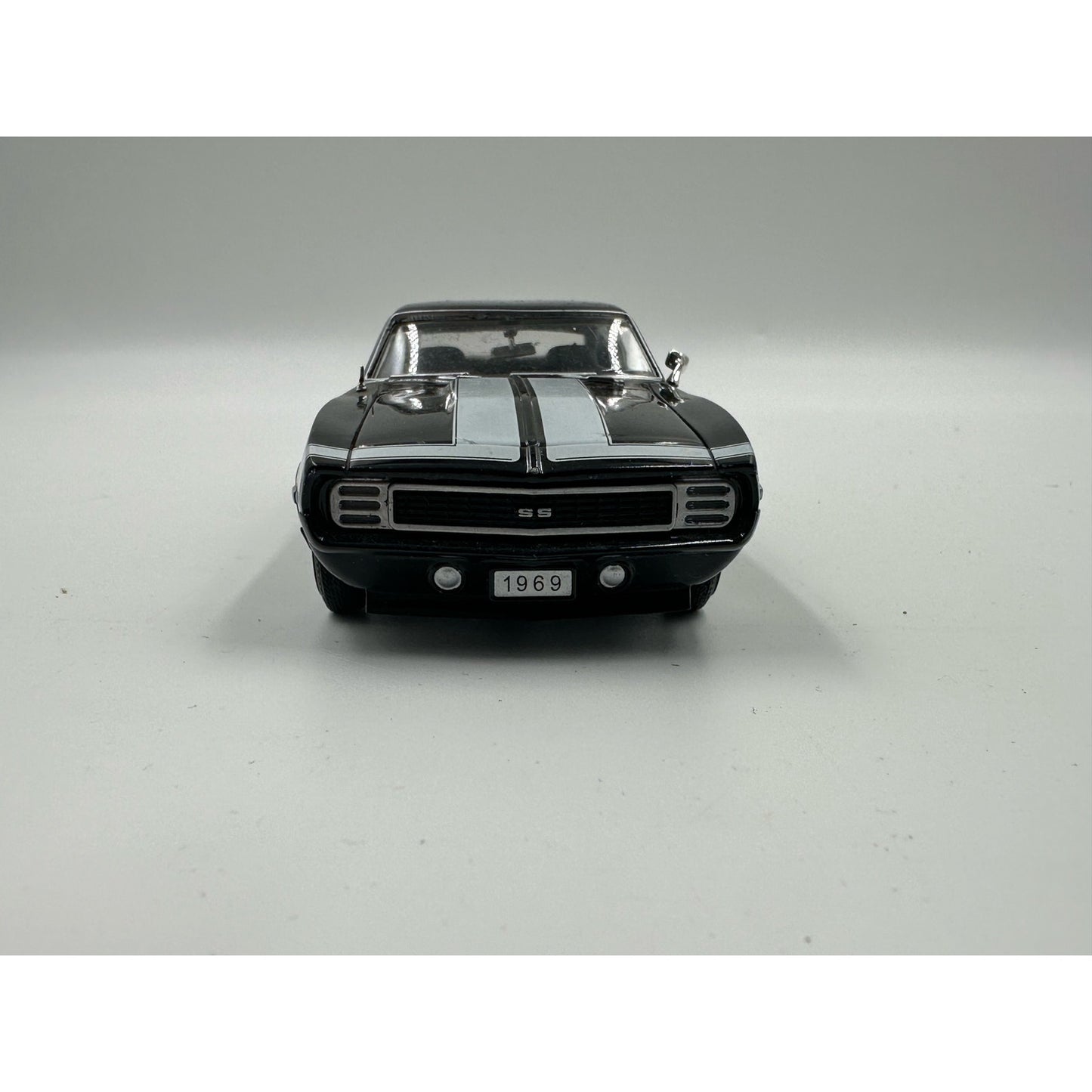 1969 CHEVY CAMERO 1/32 SCALE DIECAST, FROM NATIONAL MOTOR MUSEUM MINT