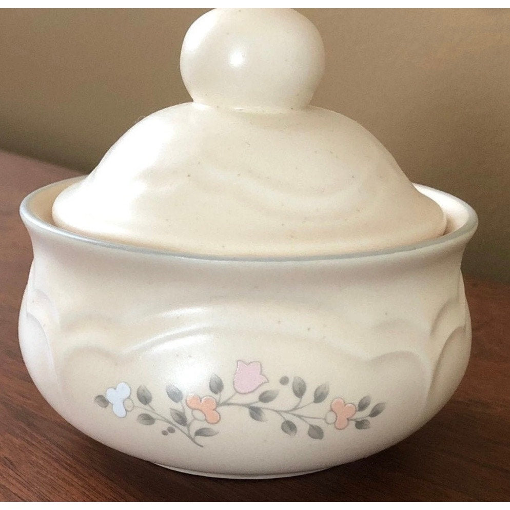 Vintage Pfaltzgraff, Sugar Bowl, Candy Dish, 1980s "Remembrance" Pfaltzgraff, Sugar Bowl with Lid