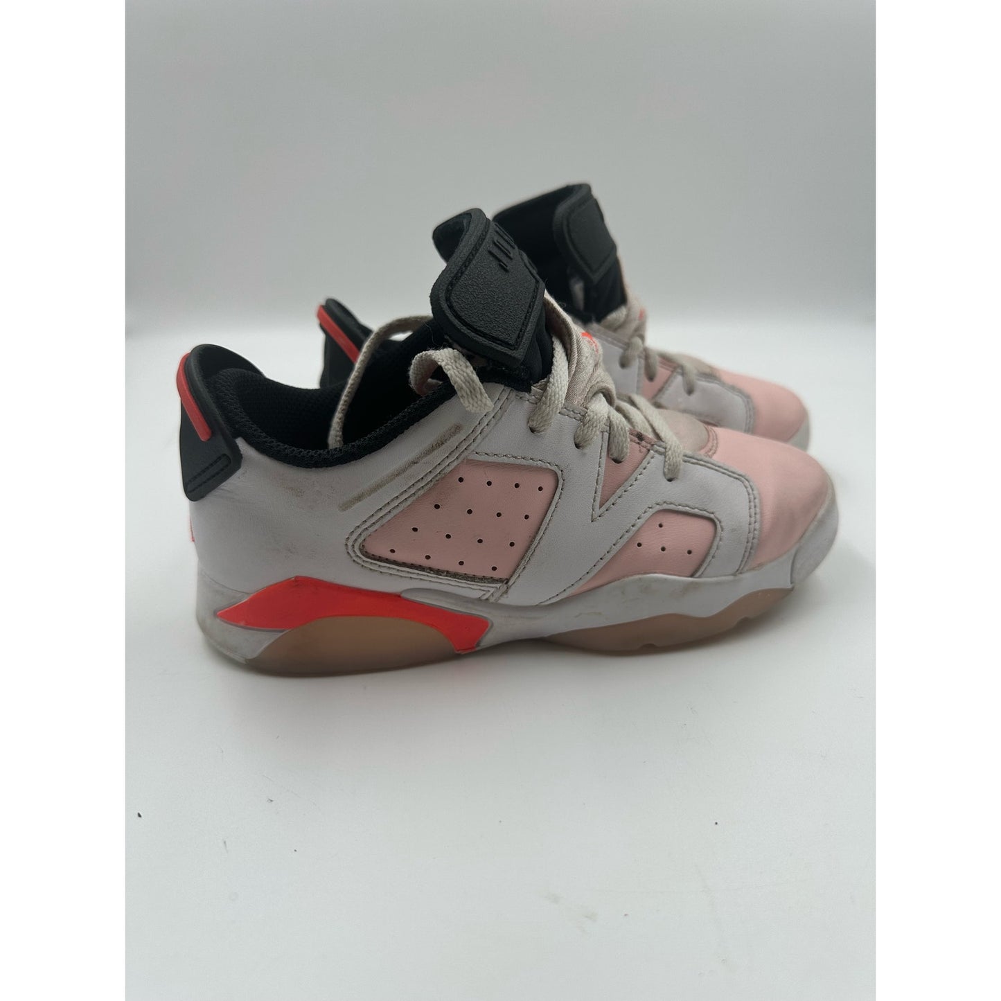 Nike Air Jordan 6 Retro Boys Size 1Y Pink Athletic Shoes Sneakers DV3528-102