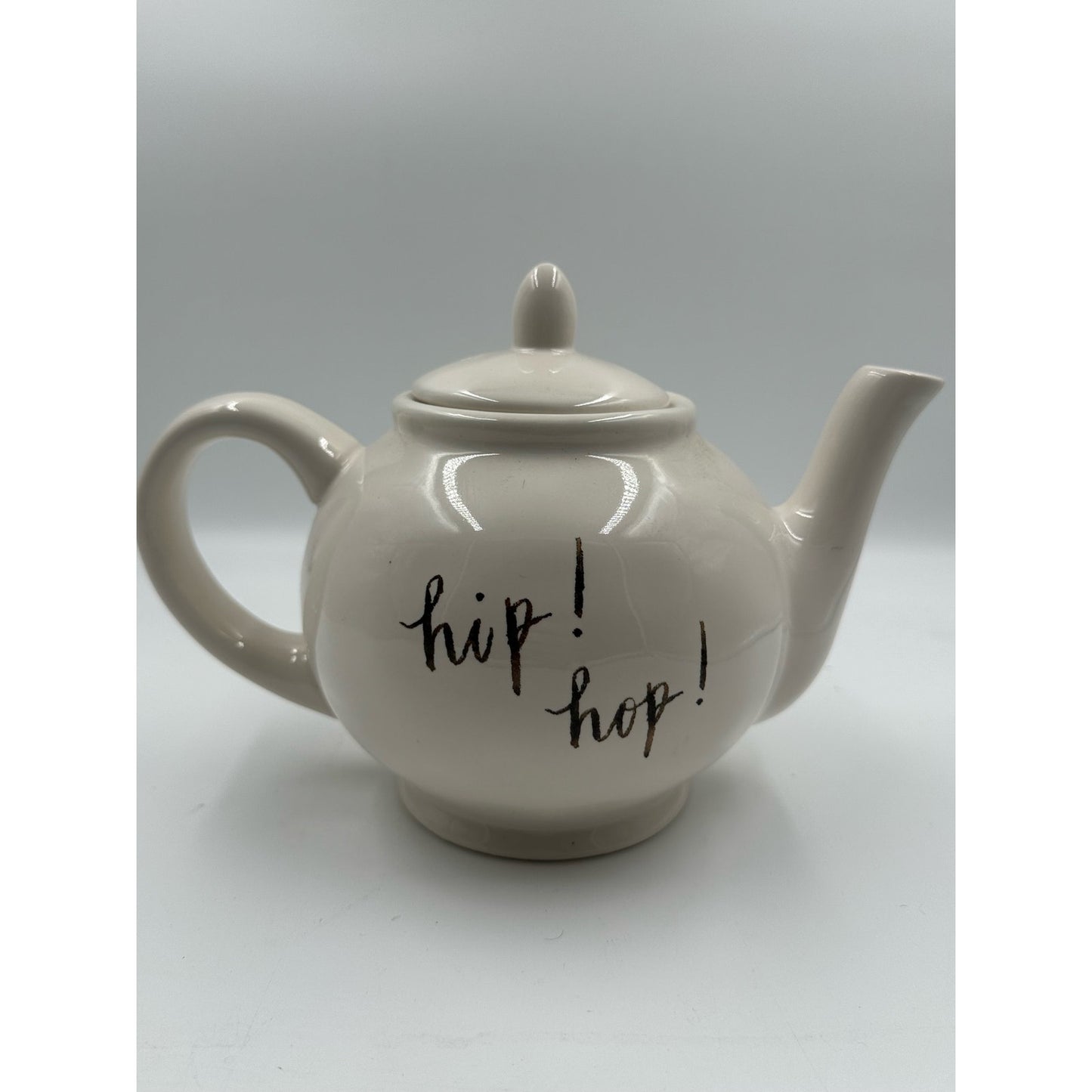 RAE DUNN / HIP!  HOP! / EASTER TEAPOT