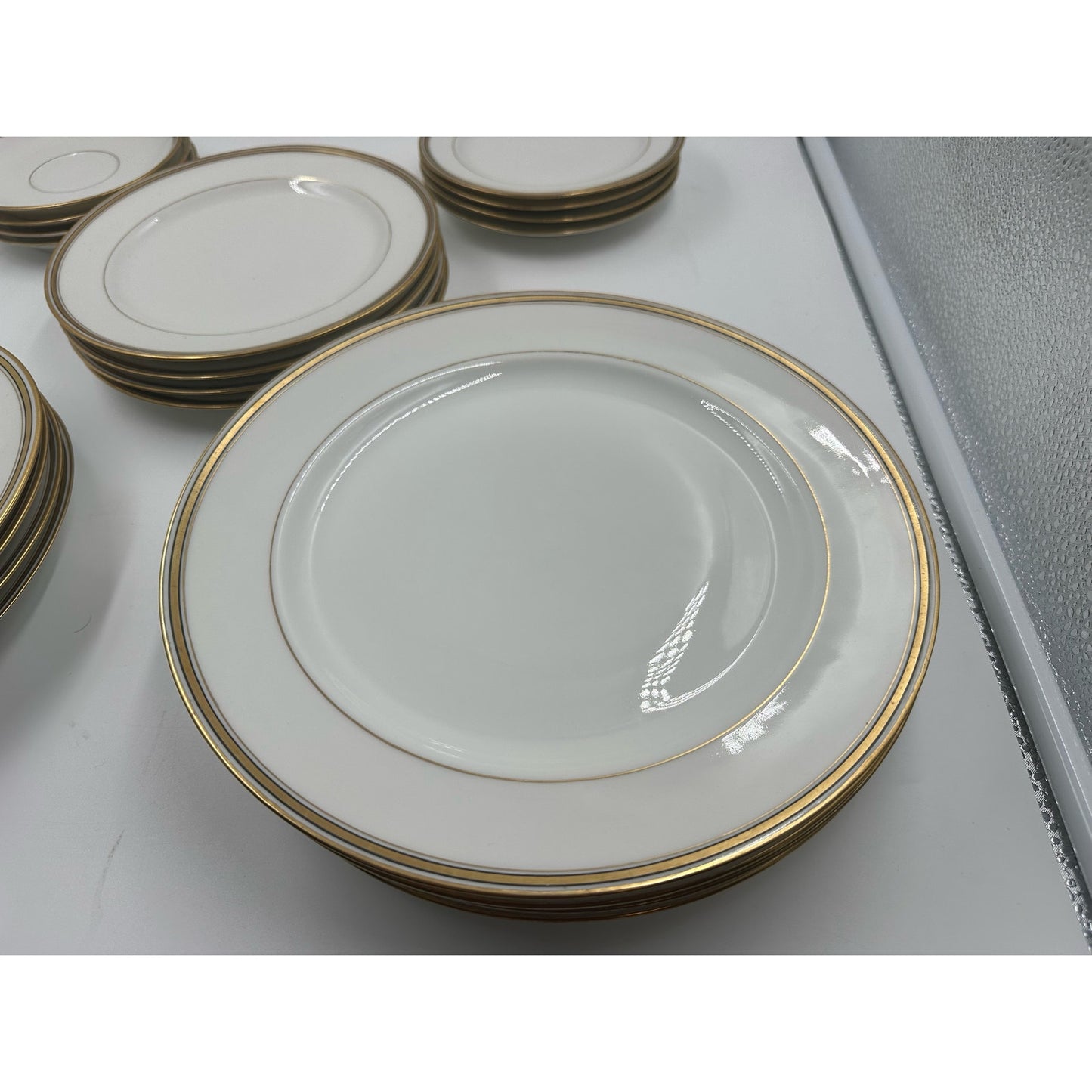 20 Piece Set of 24k Gold Haviland Limoges French Porcelain Dinnerware