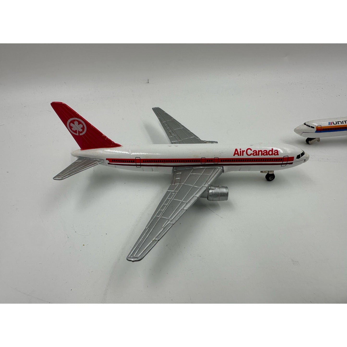 Set of 5 Vintage Ertl Metal Toy Airplanes