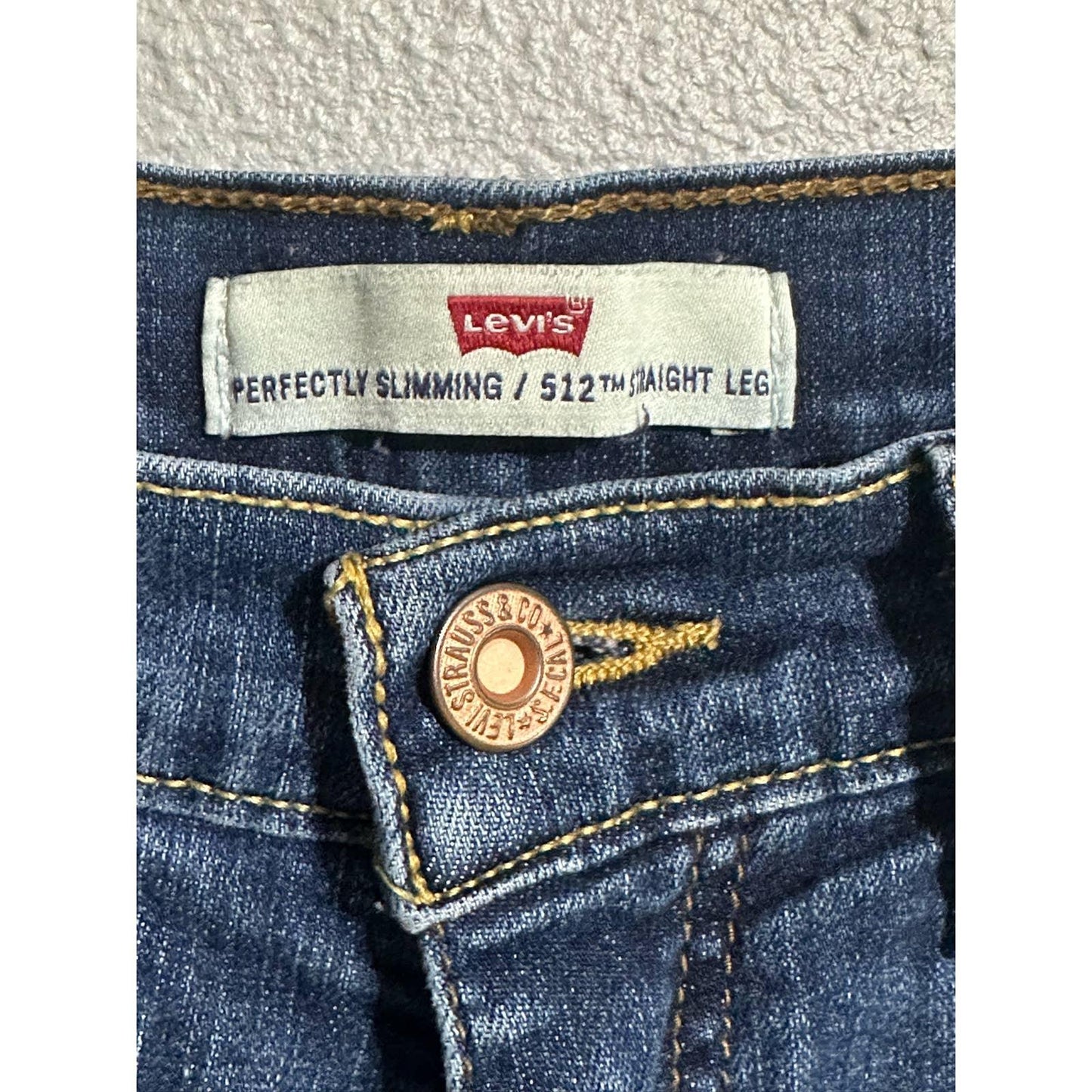 Women’s Levi’s 512 Straight Leg Size 6M