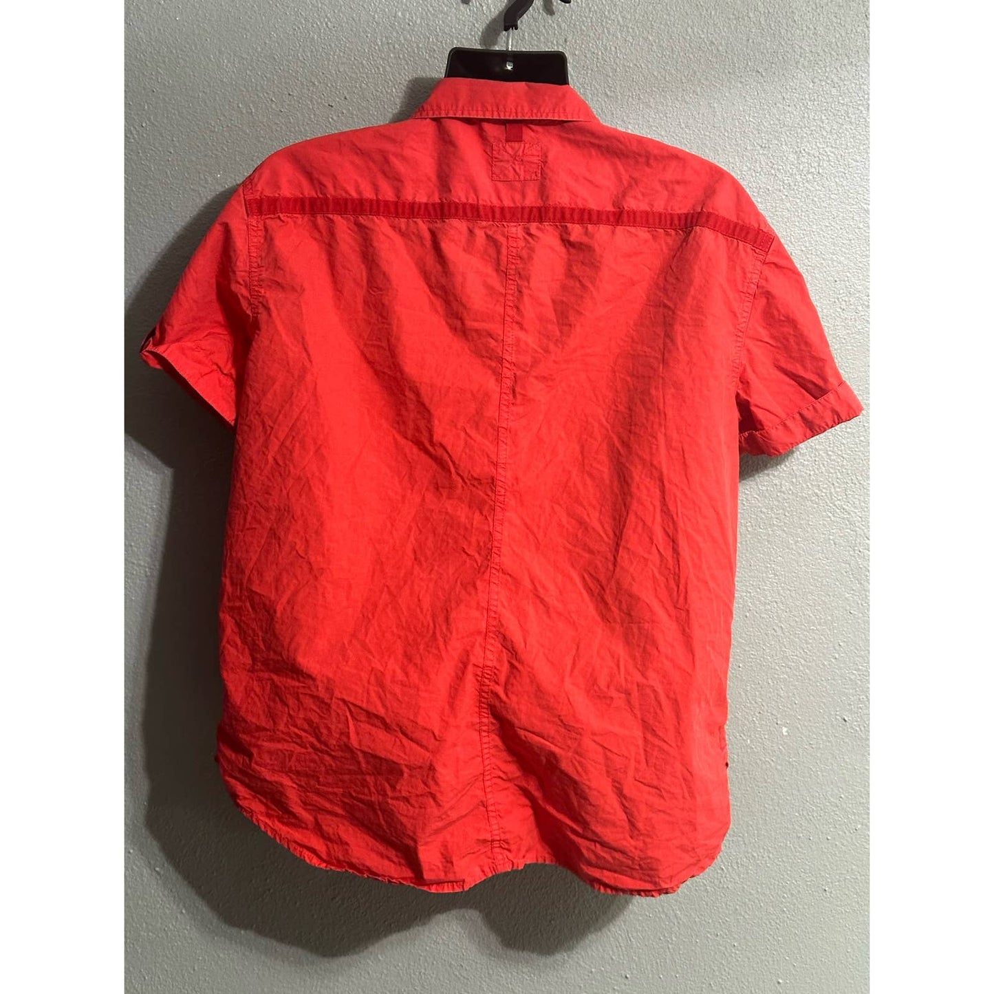 A|X ARMANI EXCHANGE Men's Regular Fit Yard Dyed Red Cotton Long Sleeve Button Down Shirt