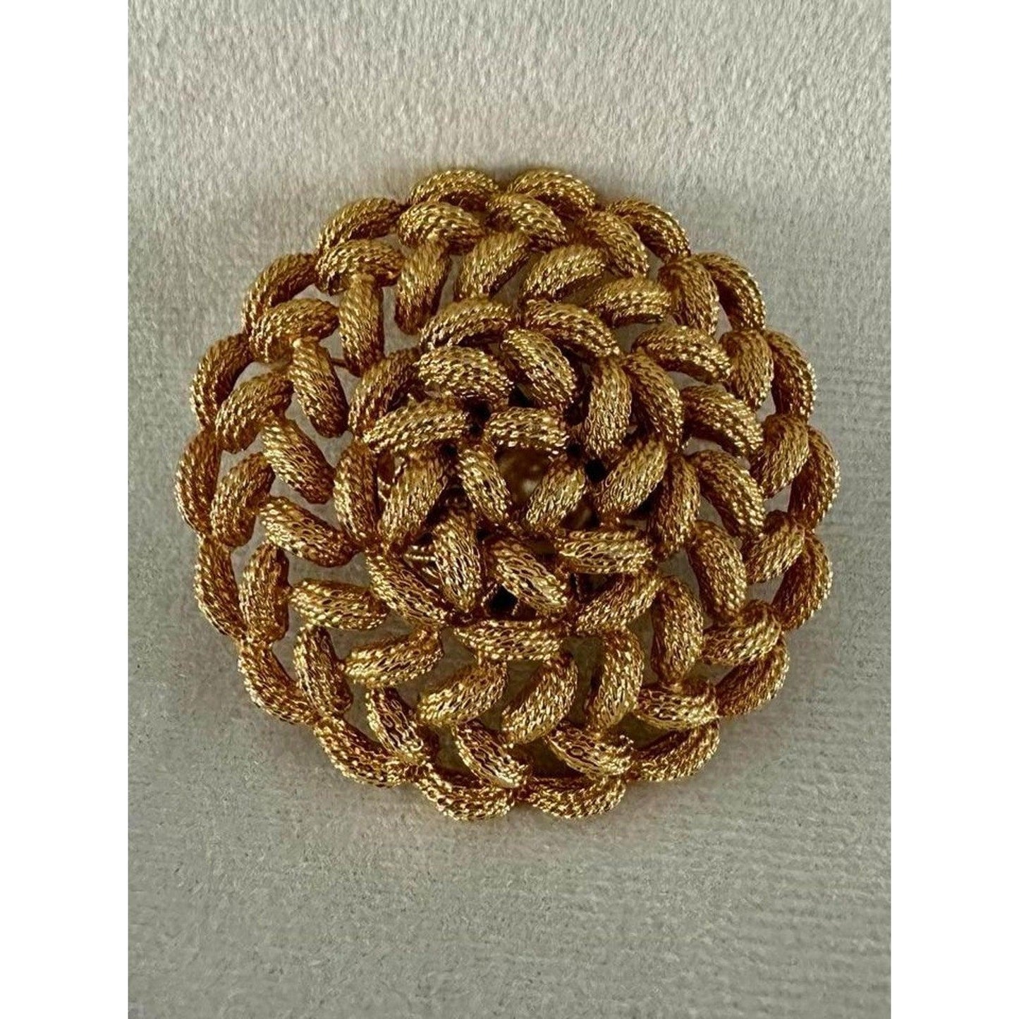 Large Vintage Monet Gold Tone Woven Circle Round Brooch