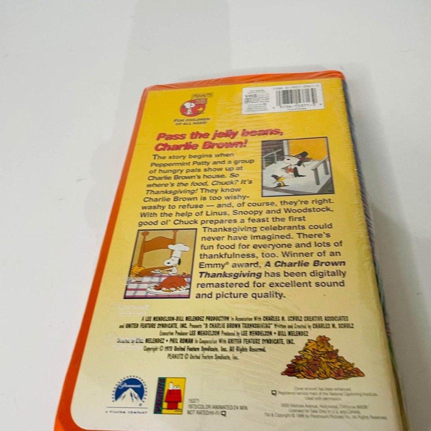 A Charlie Brown Thanksgiving (VHS, 1999, Clamshell)