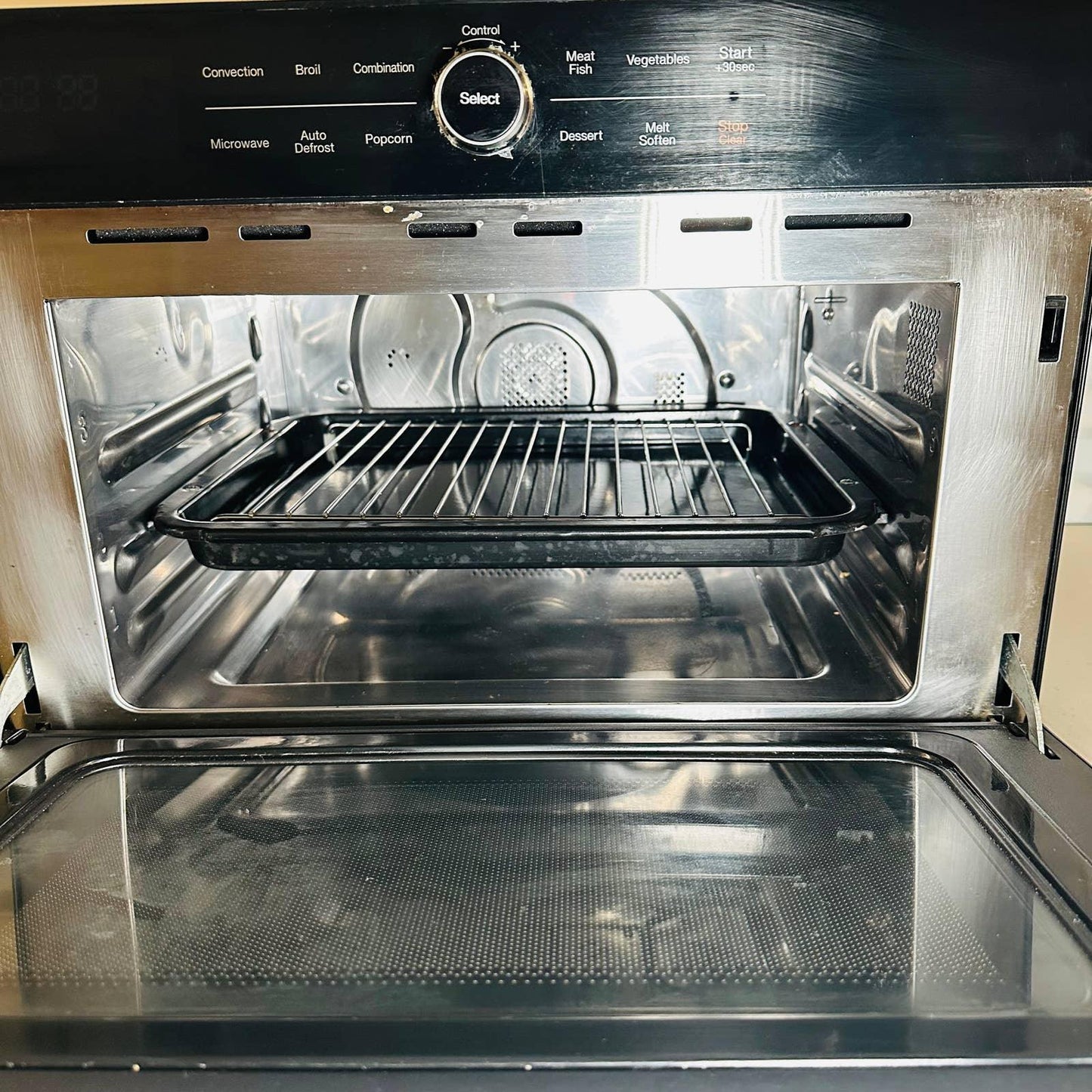 WINIA Multi Oven 1.2 cu.ft. Model WKOC1C2KDS