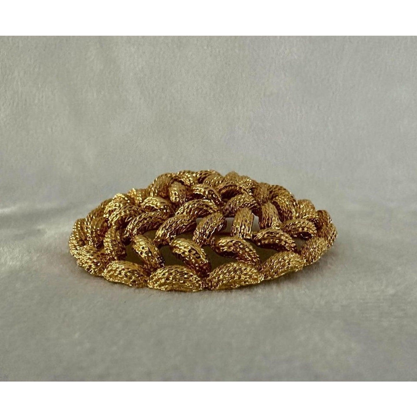 Large Vintage Monet Gold Tone Woven Circle Round Brooch