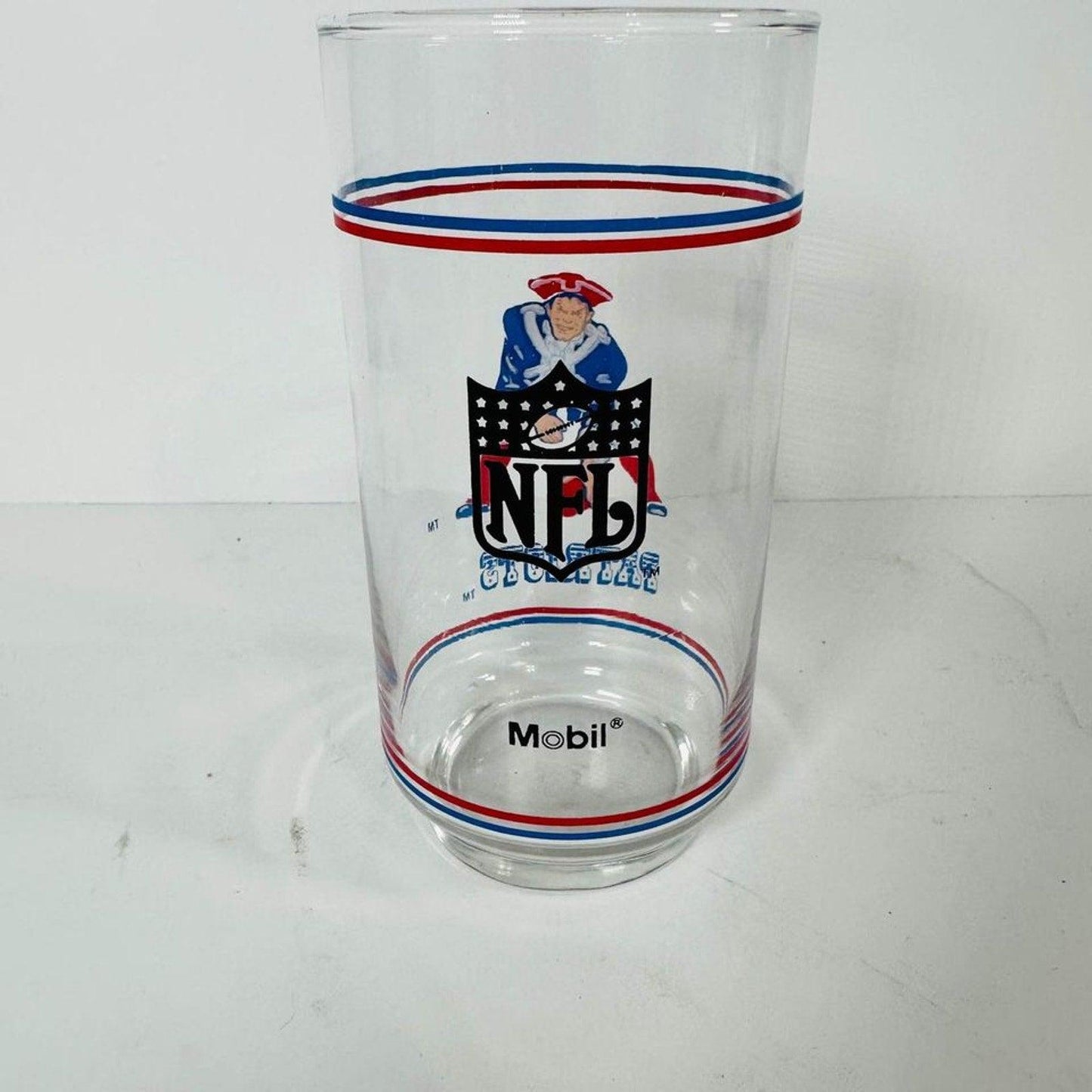 Vintage New England Patriots NFL Football Mobil Glass Old Logo 16 Oz Pat Patriot