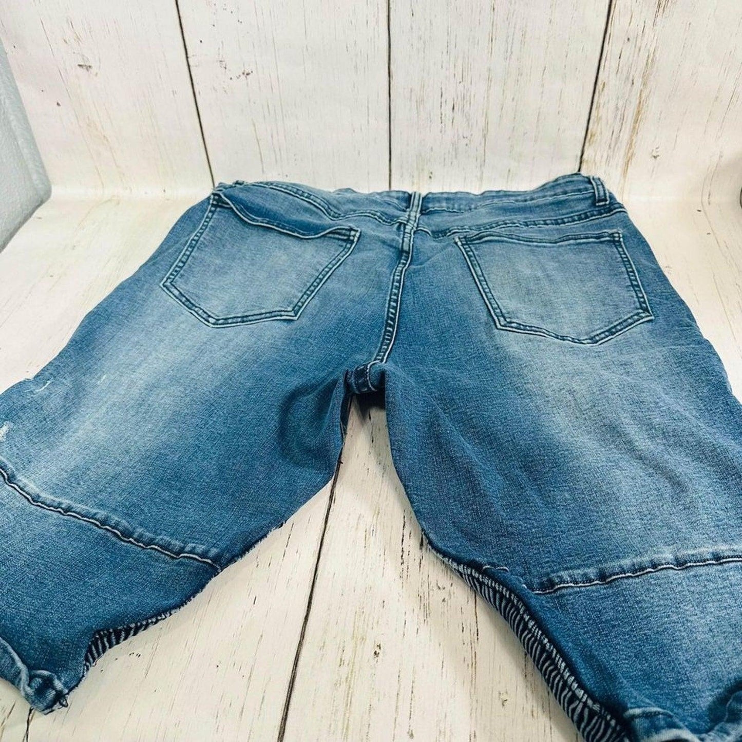 Caliber CDMG Men's Size 36 Distressed Blue Jeans Short