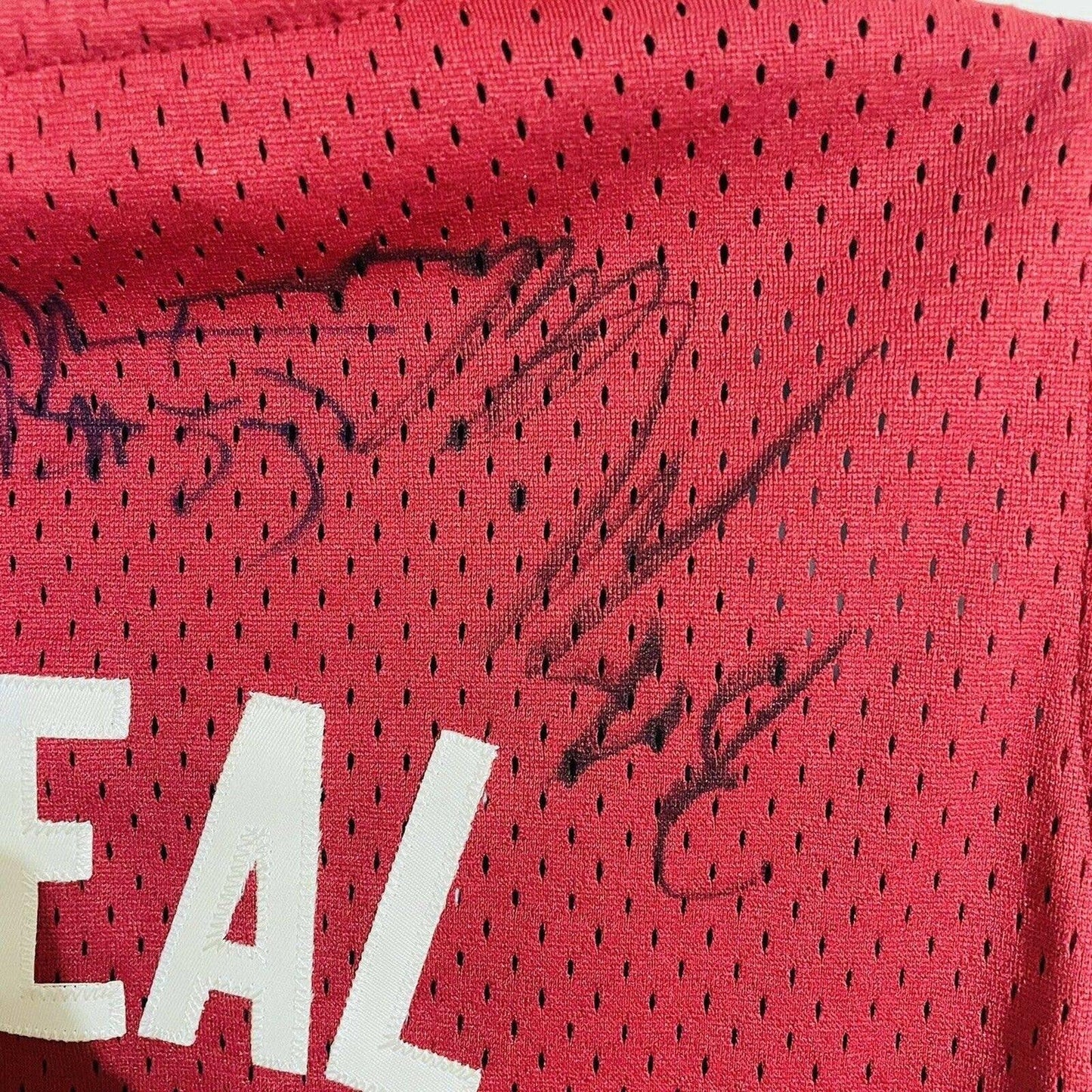 SHAQUILLE O'NEAL MIAMI HEAT JERSEY Signed With 5 Signatures MENS SIZE L