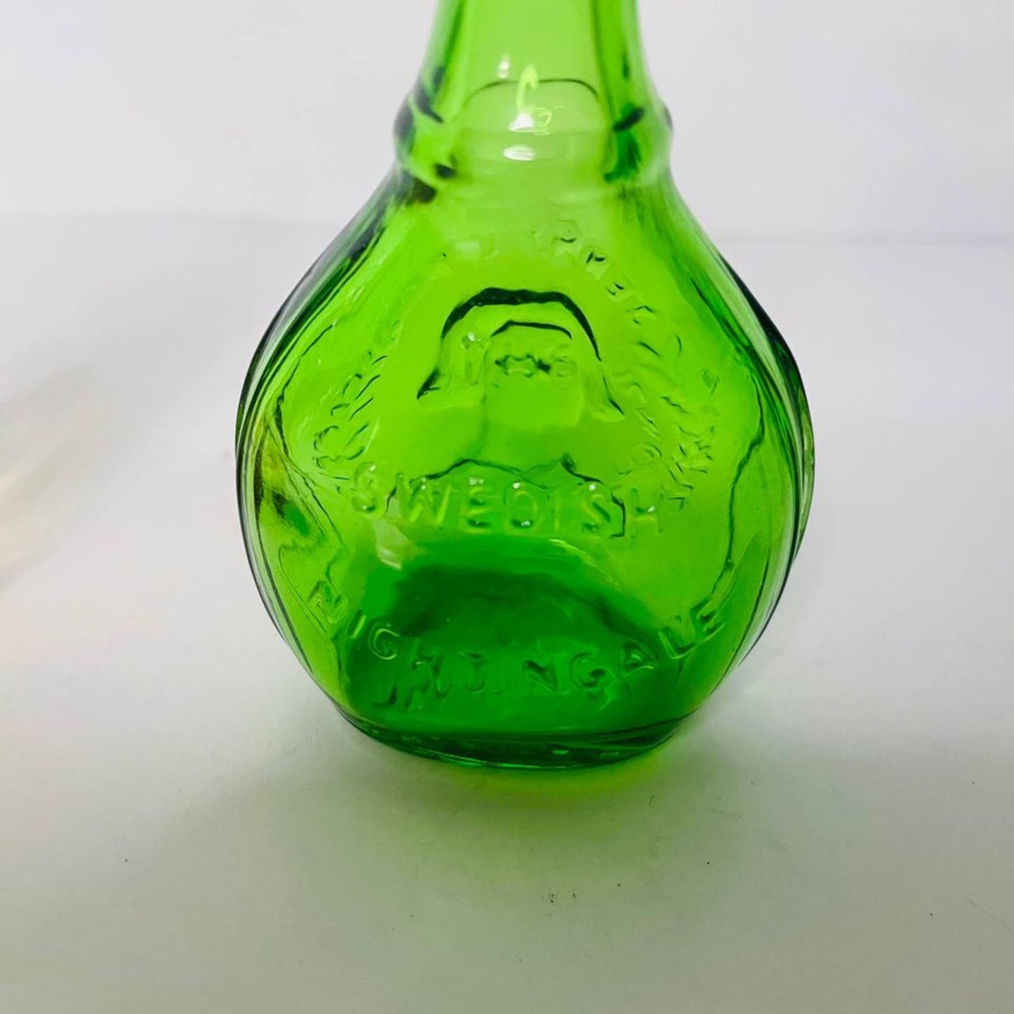 Beautiful Vintage Avocado Green Wheaton Glass Jenny Lind Swedish Nightingale